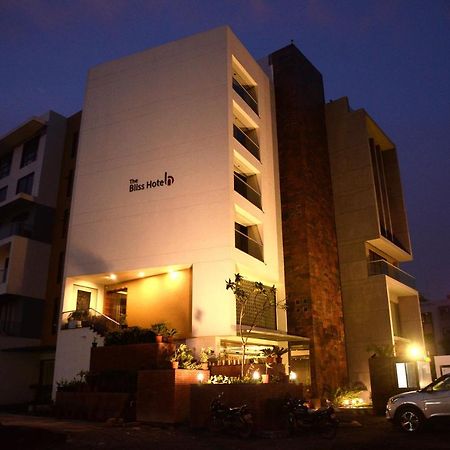 The Bliss Hotel Somnath Exterior photo