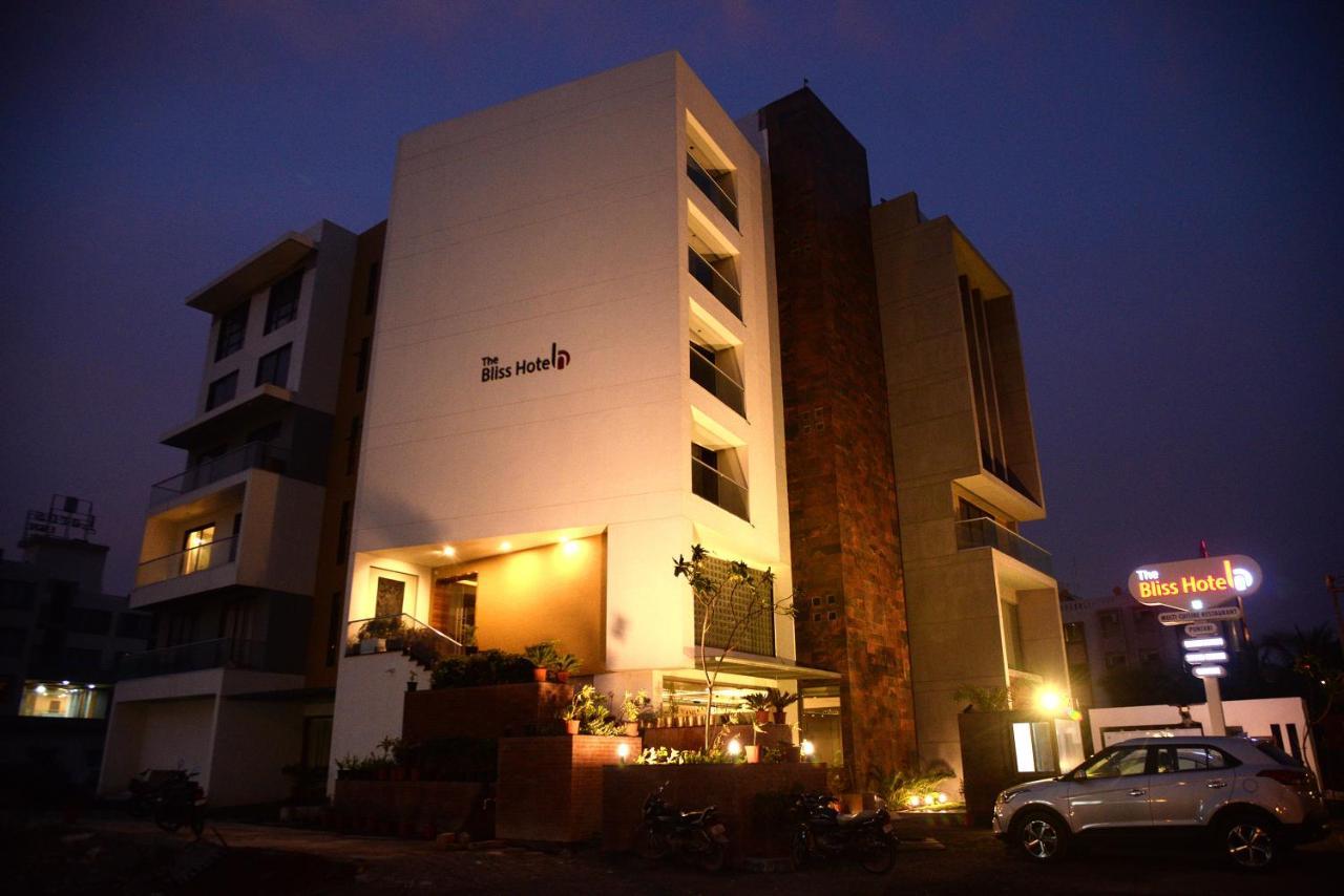 The Bliss Hotel Somnath Exterior photo