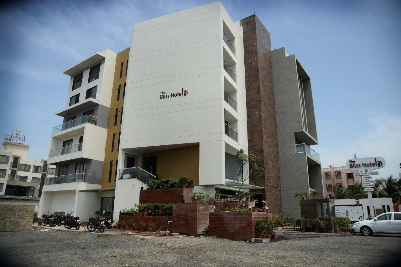 The Bliss Hotel Somnath Exterior photo